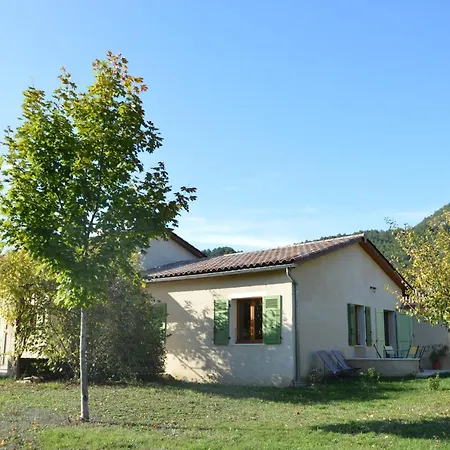 Le De Valerie Cote Jardin Holiday home *